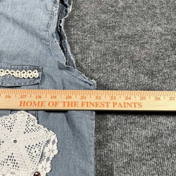 J Crew Vest Women's XL Blue Chambray Upcycled Lace Patchwork Cropped Button Up - Picture 7 of 8